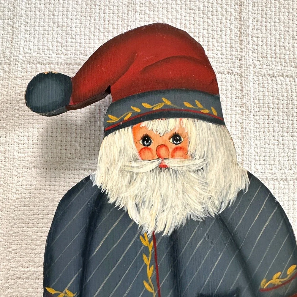 VTG Folk Art Santa Clause Wooden Figurine Hand Painted Primitive Christmas Decor